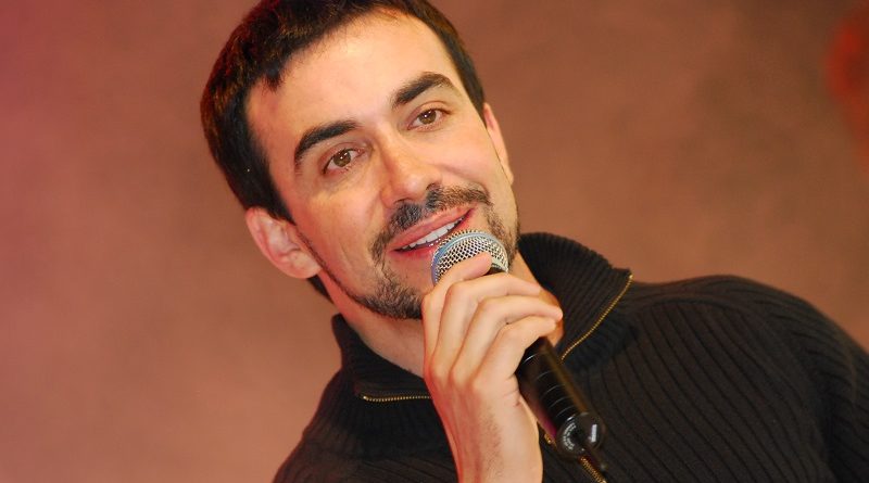 Padre Fábio de Melo acusado de heresia - católicos pedem sua saída