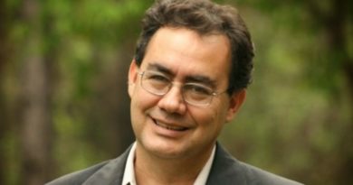 Augusto Cury - Um ex-ateu que se converteu ao analisar a mente de Jesus