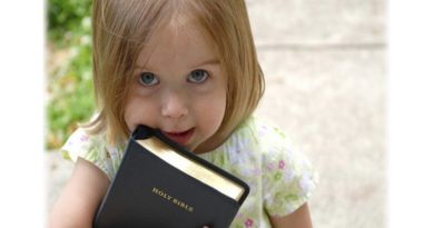 Pesquisa indica que prática da fé na infância afasta jovens das drogas