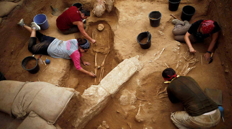 Arqueólogos encontram cemitério do povo de Golias, os Filisteus
