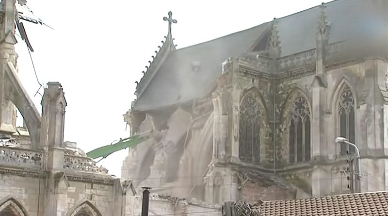 2800 igrejas serão demolidas na França, alguns terrenos serão ocupados por novas mesquitas