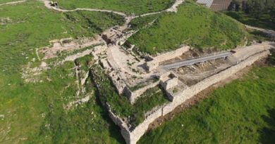 Descoberta arqueológica em Laquis confirma relato bíblico sobre o rei Ezequias