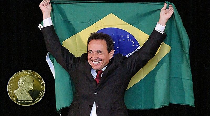 Cientista cristão Marcos Eberlin recebeu Medalha de Ouro da Ciência para o Brasil