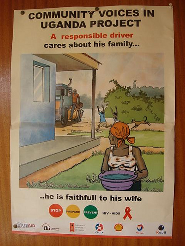 Cartaz do governo de Uganda para moralização das relações entres os casais. Estratégia tem dado resultado. Imagem fonte: Fábio Zanini