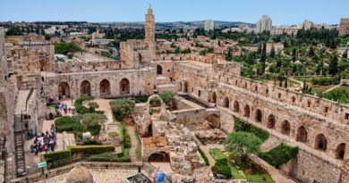 ovas evidências indicam que o julgamento de Jesus ocorreu em outro lugar