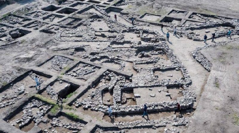 Descoberta cidade de 5 mil anos em Israel e debaixo dela outra de 7 mil