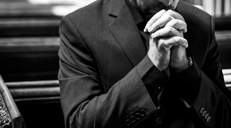 Aprendizagem inconsciente é a base da crença em Deus, sugere estudo científico